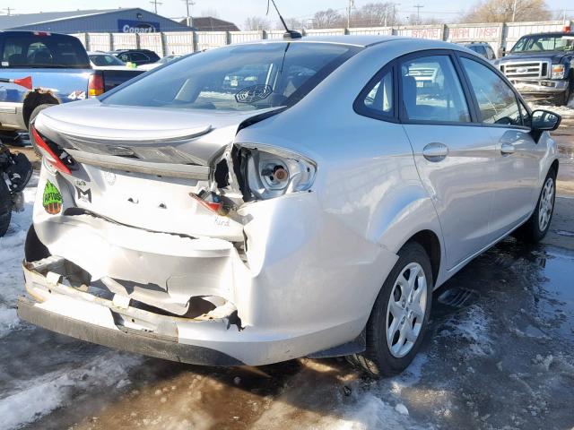 3FADP4BJ3BM240823 - 2011 FORD FIESTA SE SILVER photo 4