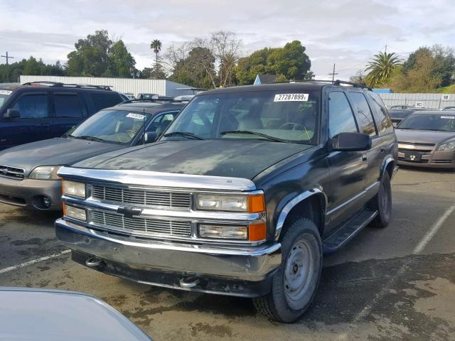 1GNEK13R4TJ303854 - 1996 CHEVROLET TAHOE CHARCOAL photo 2