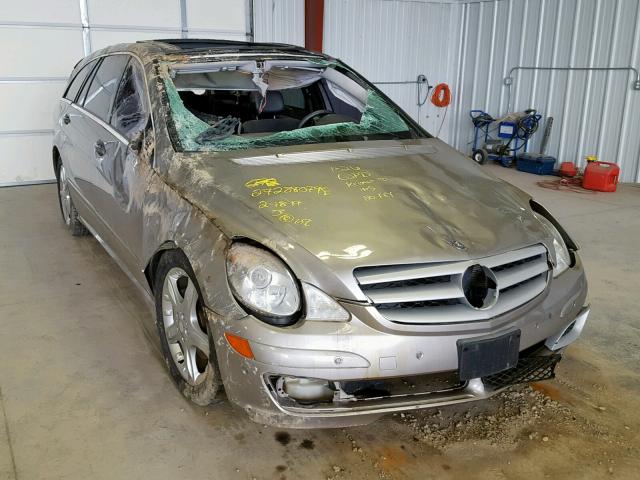 4JGCB75E26A001623 - 2006 MERCEDES-BENZ R 500 SILVER photo 1