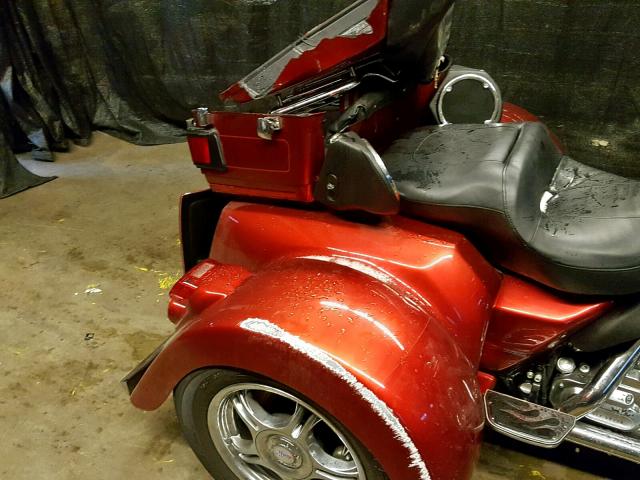 1HD1FC41X8Y666818 - 2008 HARLEY-DAVIDSON FLHTCUI RED photo 9