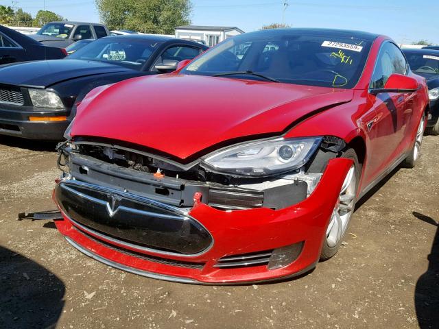 5YJSA1CN4DFP08391 - 2013 TESLA MODEL S RED photo 2