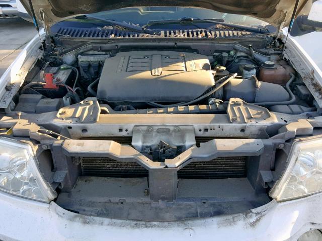 5LMFU28R93LJ41142 - 2003 LINCOLN NAVIGATOR WHITE photo 7