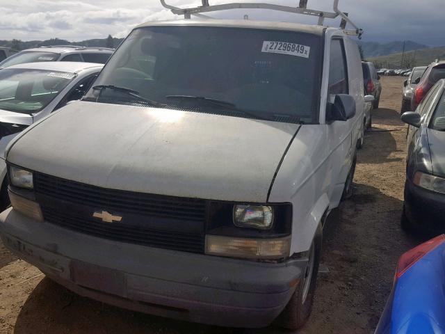 1GCDM19W4YB102257 - 2000 CHEVROLET ASTRO WHITE photo 2