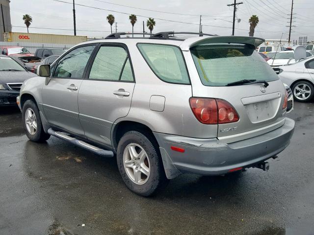 JT6HF10U1Y0150860 - 2000 LEXUS RX 300 SILVER photo 3