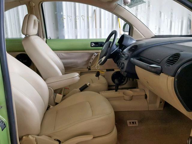 3VWCF21C4YM409348 - 2000 VOLKSWAGEN NEW BEETLE 绿色 照片 5