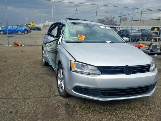 3VWLL7AJ9BM092100 - 2011 VOLKSWAGEN JETTA TDI SILVER photo 1