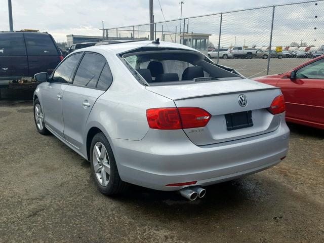 3VWLL7AJ9BM092100 - 2011 VOLKSWAGEN JETTA TDI SILVER photo 3