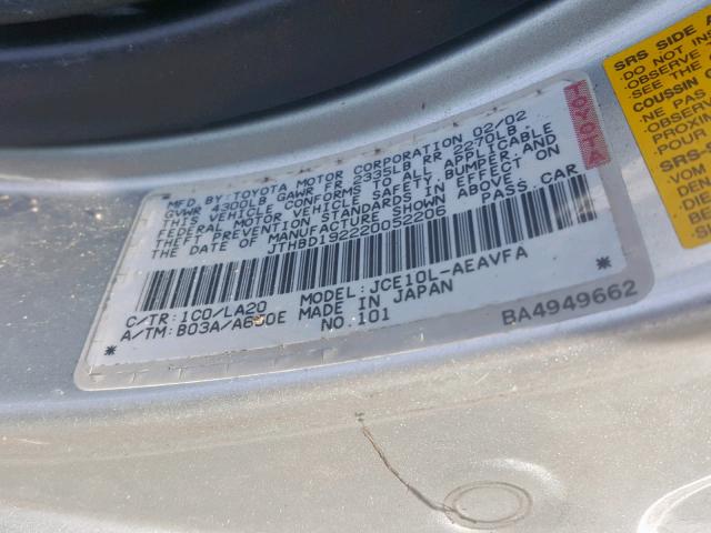 JTHBD192220052206 - 2002 LEXUS IS 300 SILVER photo 10