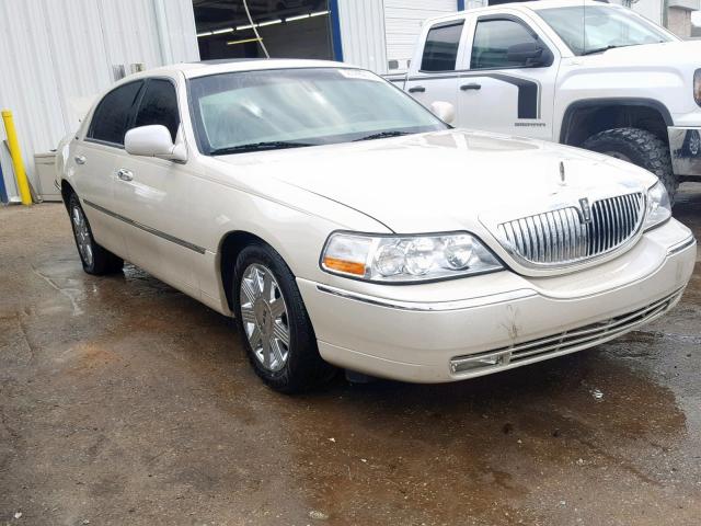 1LNHM83W63Y634467 - 2003 LINCOLN TOWN CAR C CREAM photo 1