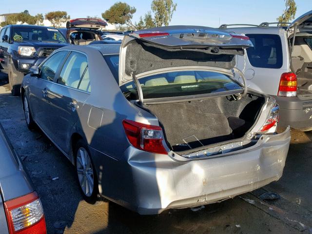 4T1BD1FK4DU082983 - 2013 TOYOTA CAMRY HYBR GRAY photo 3