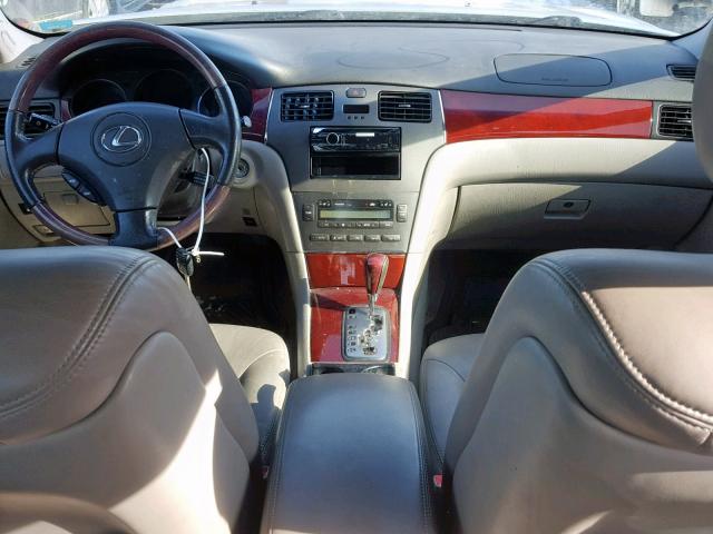 JTHBF30G625023440 - 2002 LEXUS ES 300 SILVER photo 9