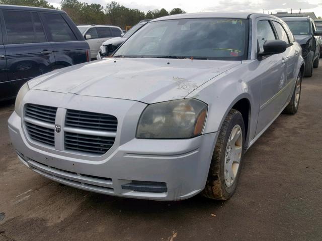 2D4FV47T37H755364 - 2007 DODGE MAGNUM SE SILVER photo 2