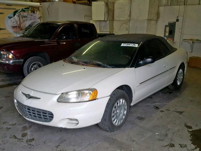 1C3EL45RX2N255230 - 2002 CHRYSLER SEBRING LX WHITE photo 2