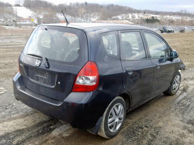 JHMGD38458S017953 - 2008 HONDA FIT BLACK photo 4