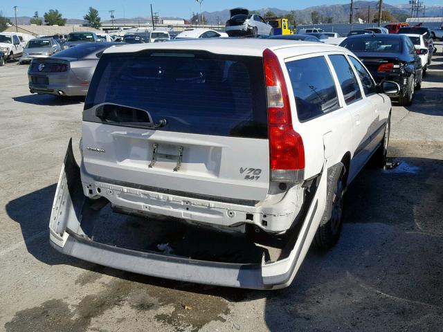 YV1SW58D612052907 - 2001 VOLVO V70 2.4T WHITE photo 4