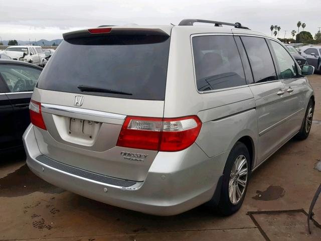 5FNRL38835B017104 - 2005 HONDA ODYSSEY TO SILVER photo 4