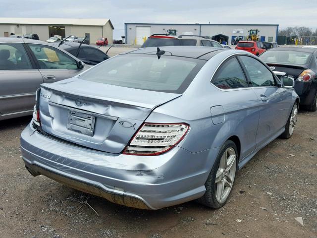 WDDGJ4HB1DG031592 - 2013 MERCEDES-BENZ C 250 BLUE photo 4