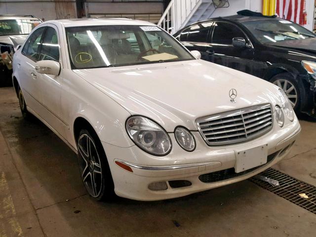 WDBUF65J34A464872 - 2004 MERCEDES-BENZ E 320 WHITE photo 1