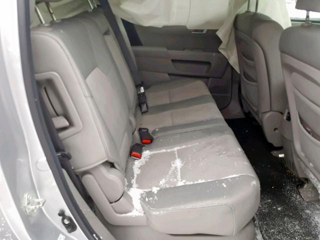 5FNYF4H20AB020119 - 2010 HONDA PILOT LX SILVER photo 6