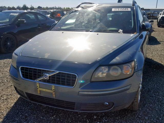 YV1MW390552111329 - 2005 VOLVO V50 2.4I BLUE photo 2