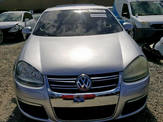 3VWRJ71K69M045044 - 2009 VOLKSWAGEN JETTA WOLF SILVER photo 10