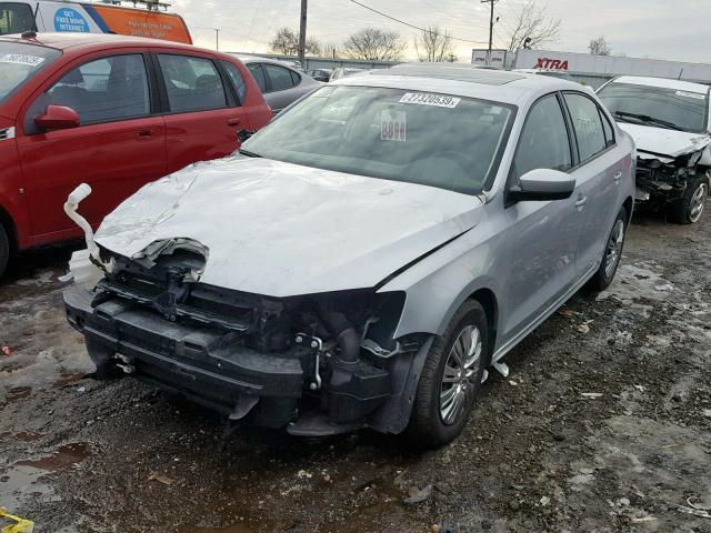 3VW2K7AJ4DM303818 - 2013 VOLKSWAGEN JETTA BASE SILVER photo 2