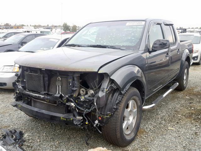 1N6AD07U18C414302 - 2008 NISSAN FRONTIER C GRAY photo 2