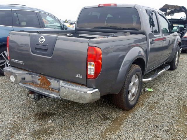 1N6AD07U18C414302 - 2008 NISSAN FRONTIER C GRAY photo 4