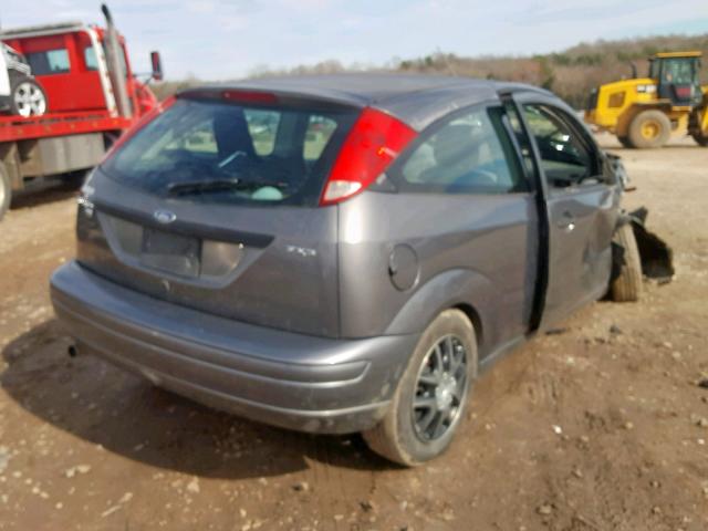 1FAFP31N56W176619 - 2006 FORD FOCUS ZX3 BLACK photo 4