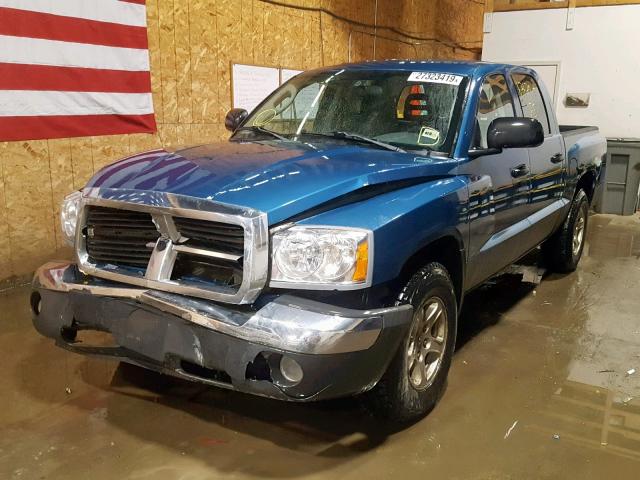 1D7HW48N55S365669 - 2005 DODGE DAKOTA QUA BLUE photo 2