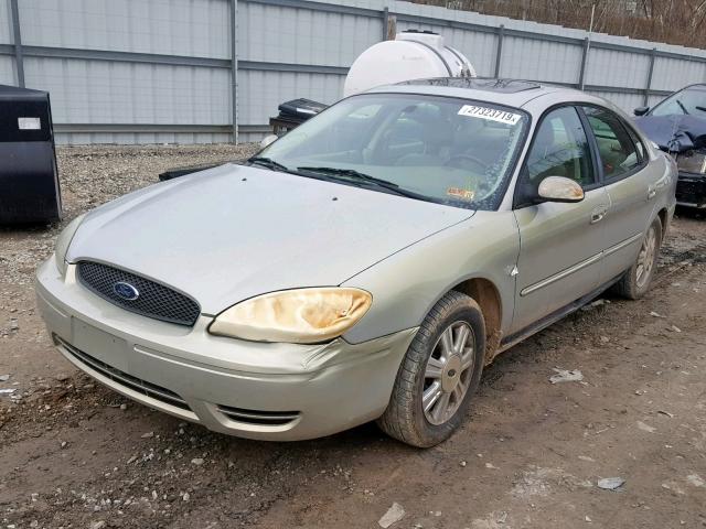 1FAHP56S44G152290 - 2004 FORD TAURUS SEL GOLD photo 2