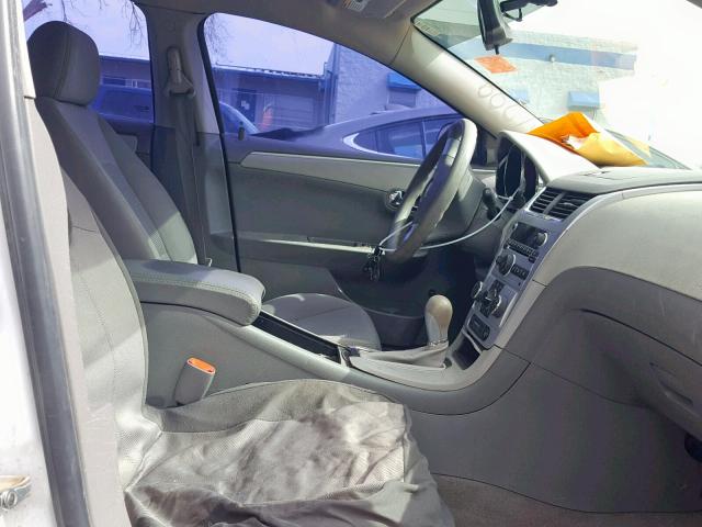 1G1ZG57B394204037 - 2009 CHEVROLET MALIBU LS WHITE photo 5