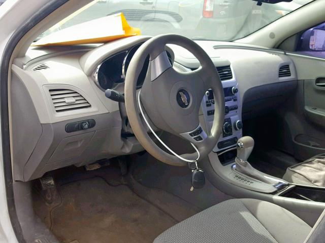 1G1ZG57B394204037 - 2009 CHEVROLET MALIBU LS WHITE photo 9
