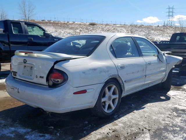 JN1CA31D51T825385 - 2001 NISSAN MAXIMA GXE WHITE photo 4