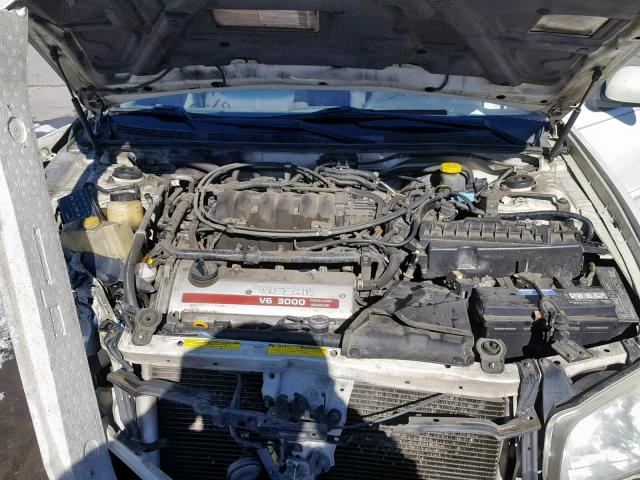 JN1CA31D51T825385 - 2001 NISSAN MAXIMA GXE WHITE photo 7