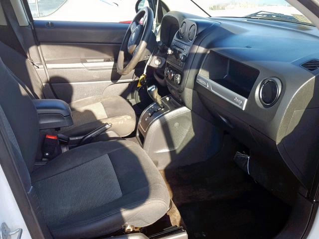 1C4NJCBAXED772435 - 2014 JEEP COMPASS SP თეთრი ფოტო 5