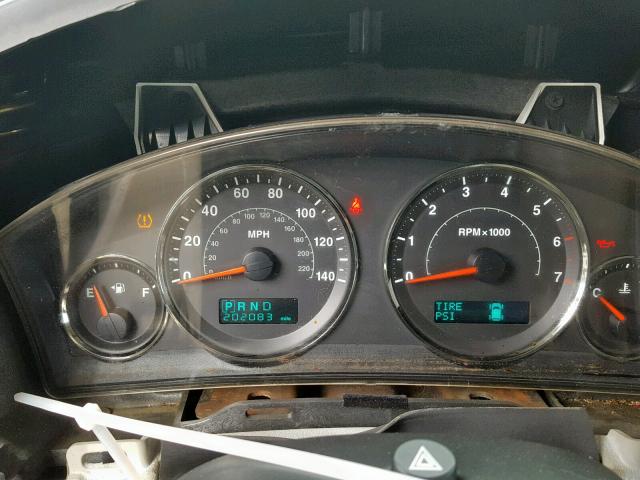 1J8HG58N26C178925 - 2006 JEEP COMMANDER BLACK photo 8