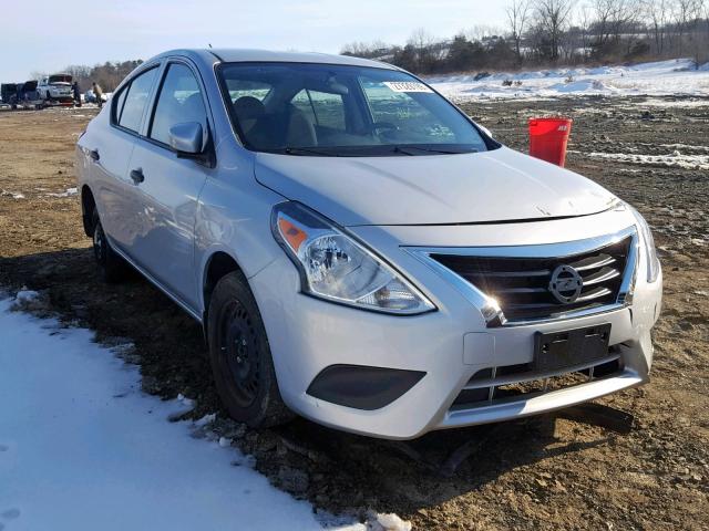 3N1CN7AP4GL884835 - 2016 NISSAN VERSA S SILVER photo 1