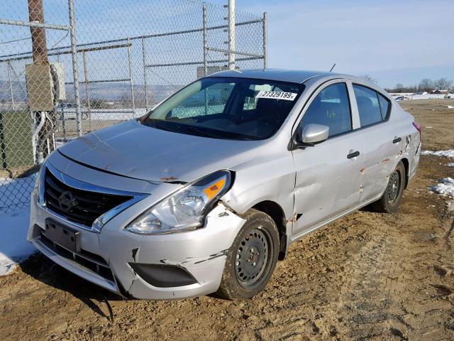 3N1CN7AP4GL884835 - 2016 NISSAN VERSA S SILVER photo 2