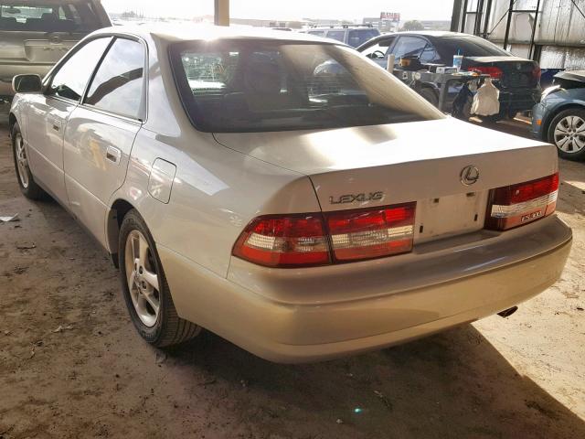 JT8BF28GX10307504 - 2001 LEXUS ES 300 WHITE photo 3