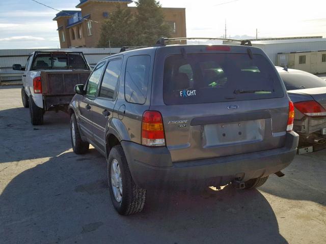 1FMYU93194KA81537 - 2004 FORD ESCAPE XLT GRAY photo 3