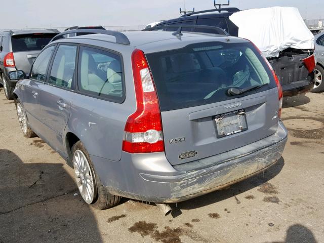 YV1MJ682X52070604 - 2005 VOLVO V50 T5 GRAY photo 3