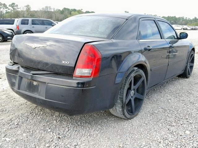 2C3KA43R16H216908 - 2006 CHRYSLER 300 BLACK photo 4