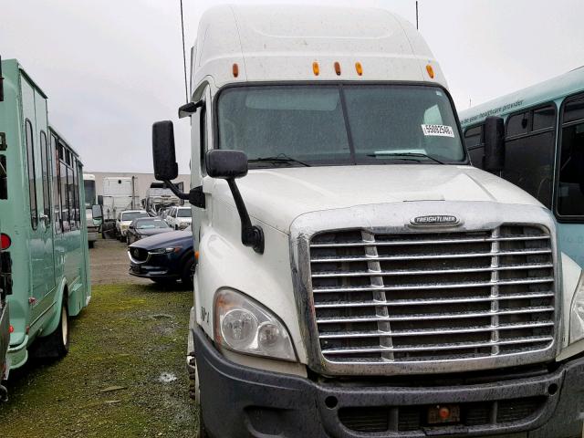 1FUJGLDR39LAC9649 - 2009 FREIGHTLINER CASCADIA 1 WHITE photo 1