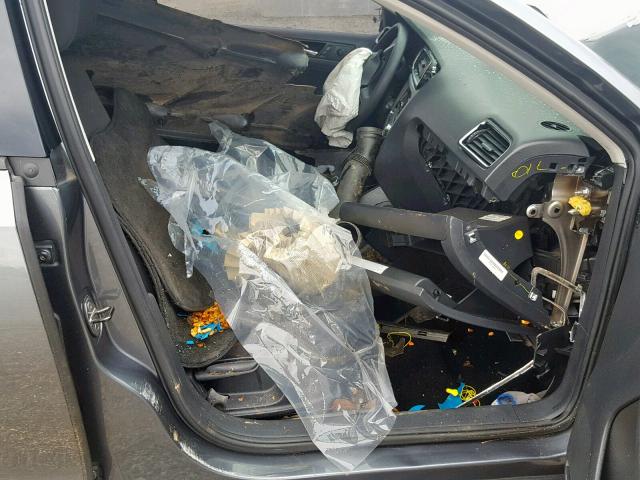 3VW1K7AJ5CM363455 - 2012 VOLKSWAGEN JETTA BASE SILVER photo 5