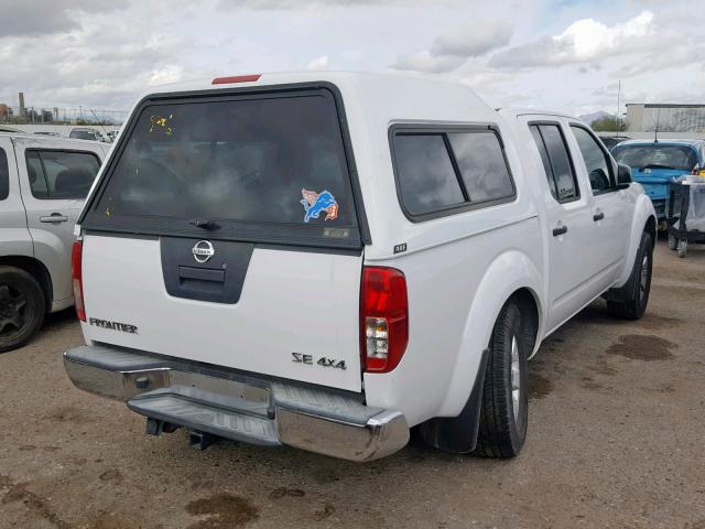 1N6AD07W49C402261 - 2009 NISSAN FRONTIER C WHITE photo 4