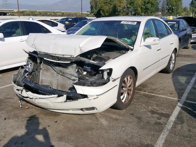 KMHFC46F97A140634 - 2007 HYUNDAI AZERA SE WHITE photo 2