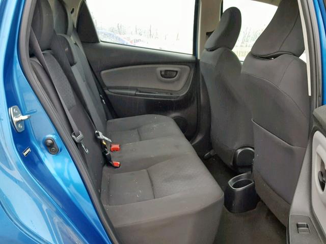 VNKKTUD3XFA041192 - 2015 TOYOTA YARIS BLUE photo 6