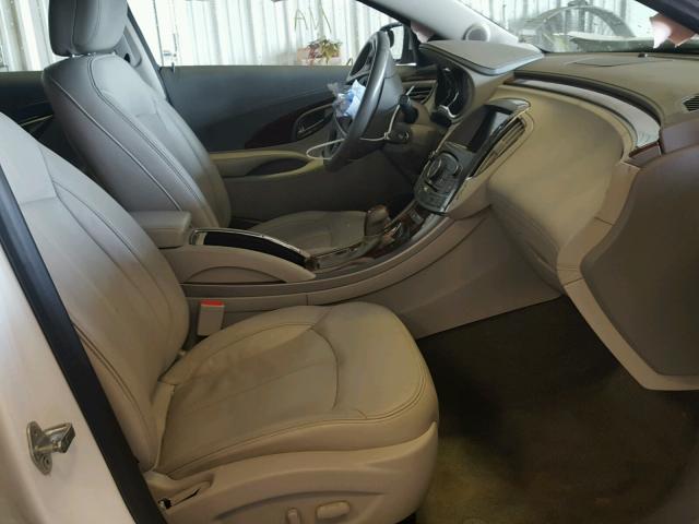 1G4GC5E33DF306176 - 2013 BUICK LACROSSE WHITE photo 5