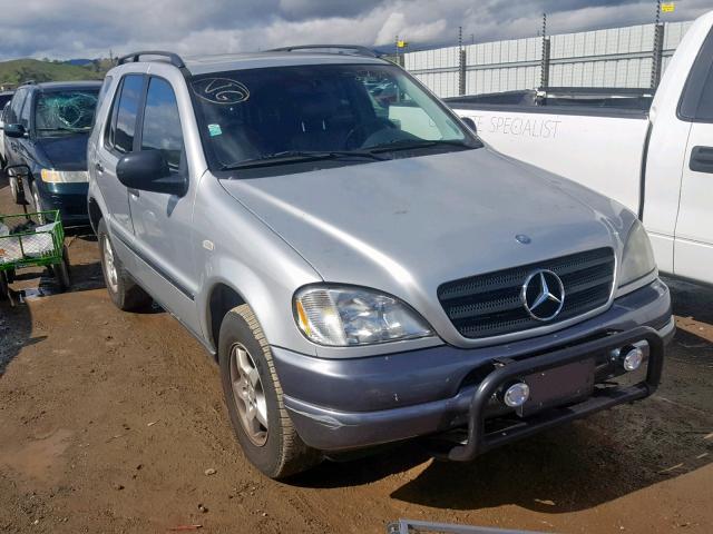 4JGAB54E5XA087248 - 1999 MERCEDES-BENZ ML 320 SILVER photo 1